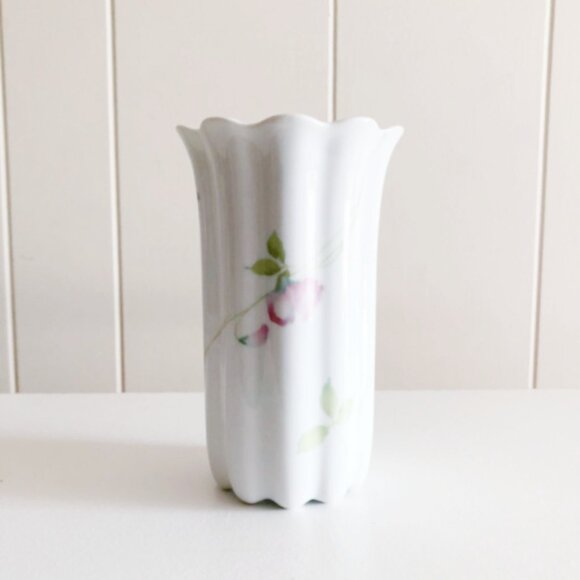 Vintage Art Deco Floral Porcelain Vase - Picture 5 of 8